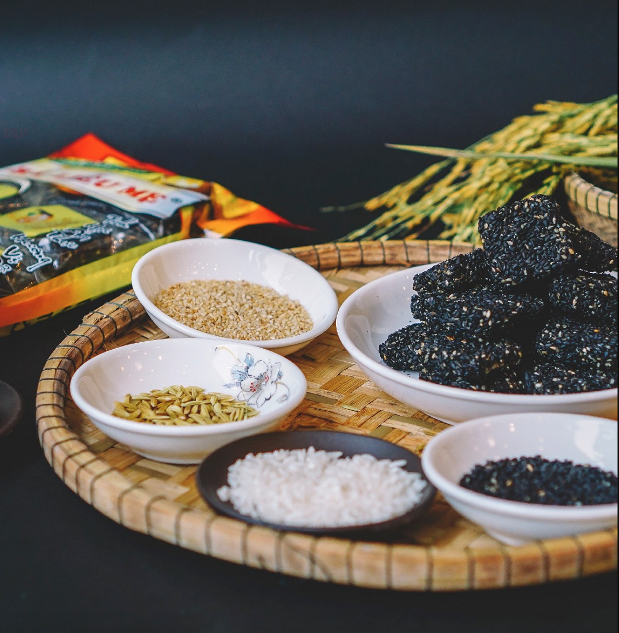 4 món đặc sản có màu đen, số 2 được nhiều người yêu thích mỗi dịp hè về - Ảnh 1