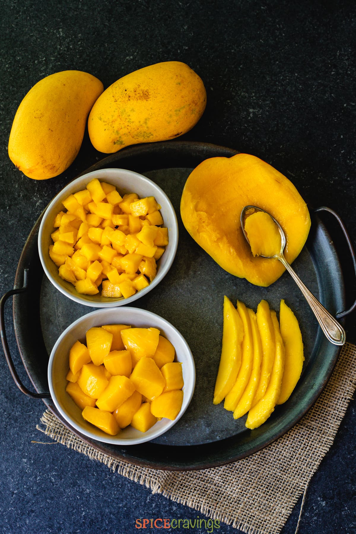 5 mẹo chọn xoài đơn giản, chỉ nhìn qua cũng chọn được quả ngọt thơm, chín tự nhiên - Ảnh 1