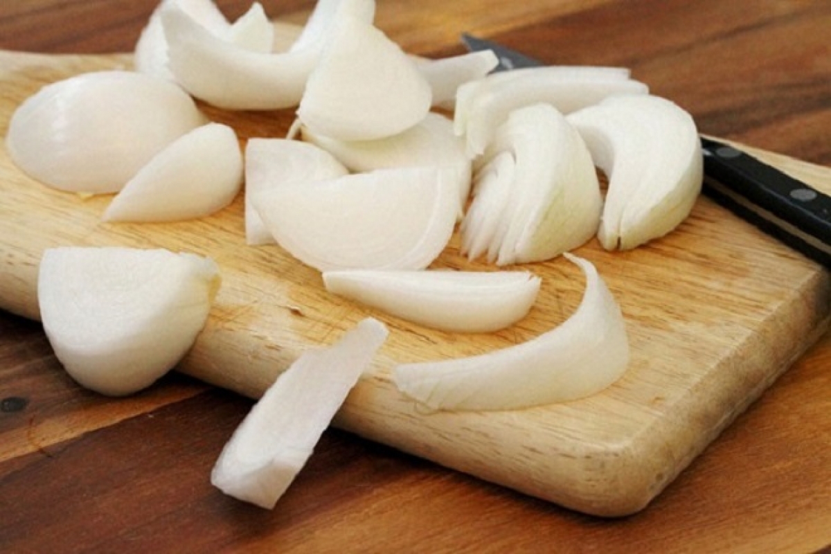 Cách làm thịt ba chỉ ngâm mắm, cuốn bánh tráng hay ăn cùng cơm nóng đều ngon  - Ảnh 1