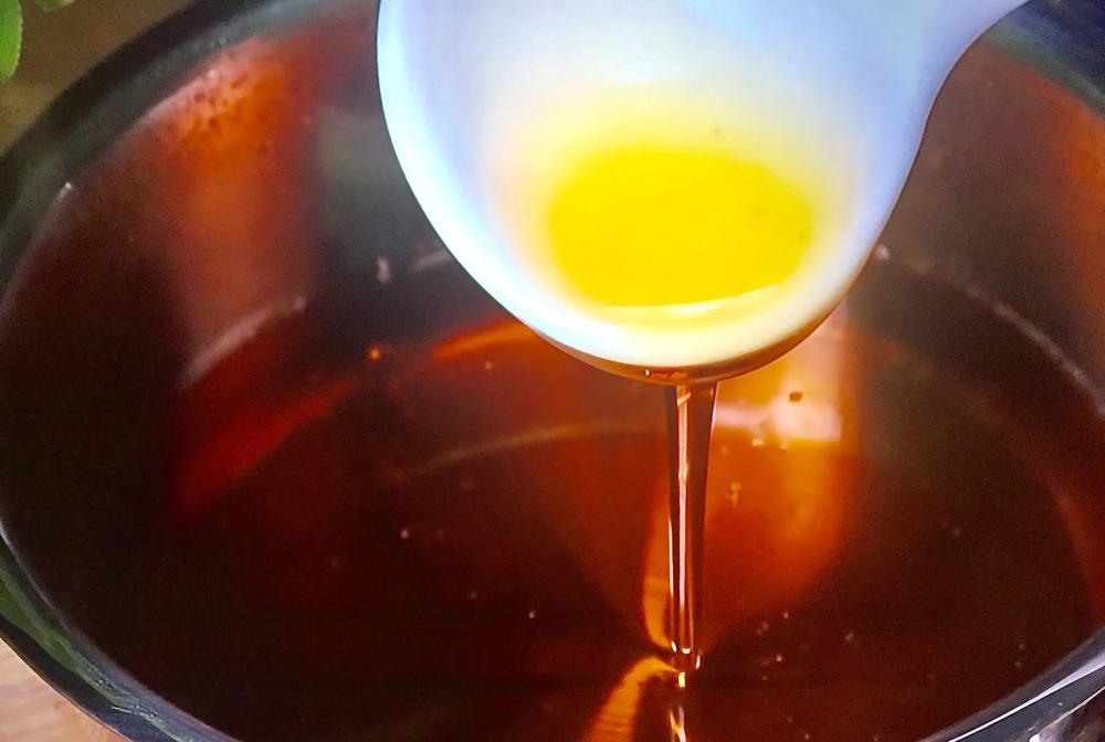 Cách làm thịt ba chỉ ngâm mắm, cuốn bánh tráng hay ăn cùng cơm nóng đều ngon  - Ảnh 1