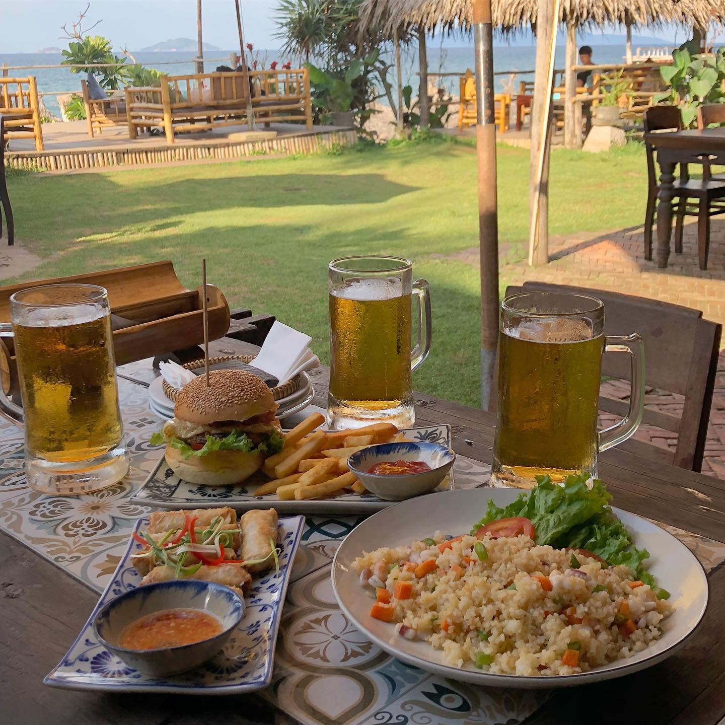 5 nhà hàng view biển ở Hội An, đổi gió một mình hay cùng gia đình đều chill hết nấc - Ảnh 1