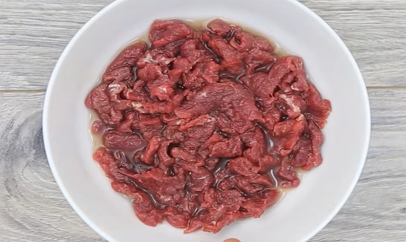 Cách làm gỏi bò tái chanh, ăn khai vị hay nhậu lai rai đều ngon số dzách - Ảnh 1