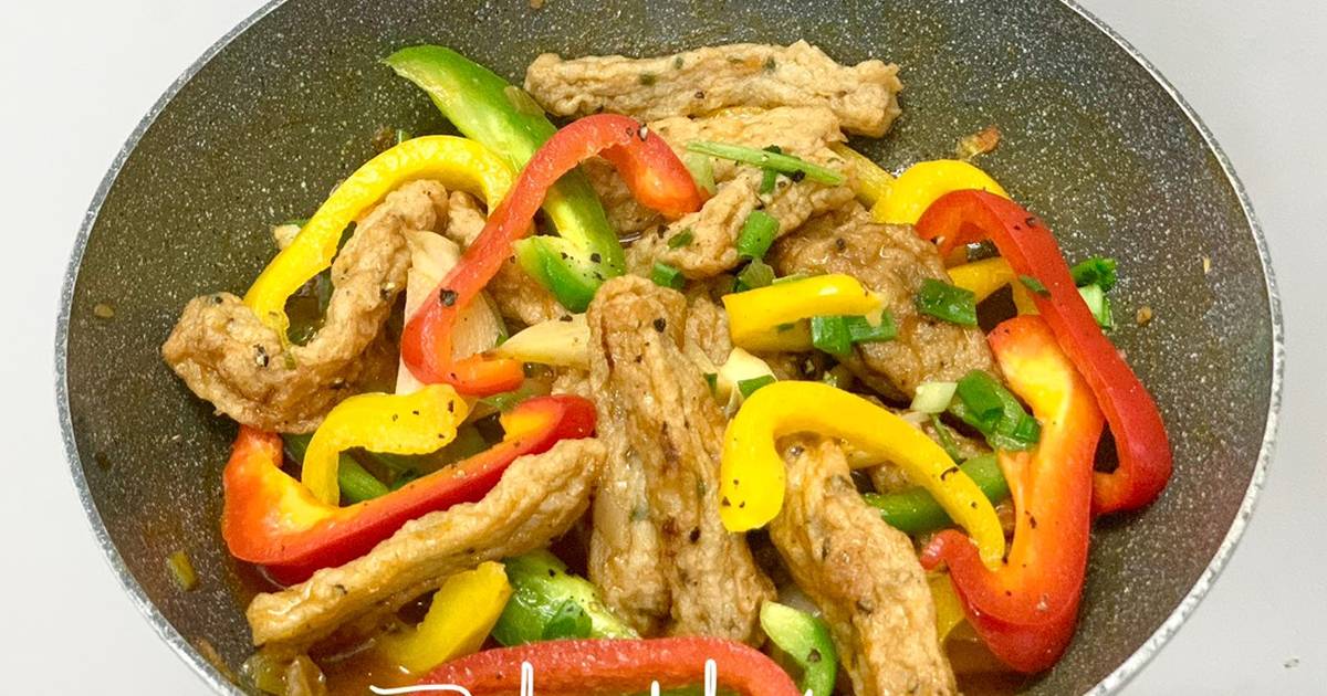 Cách làm chả cá xào ớt chuông đơn giản, đậm đà, bắt mắt mà không tốn thời gian - Ảnh 1