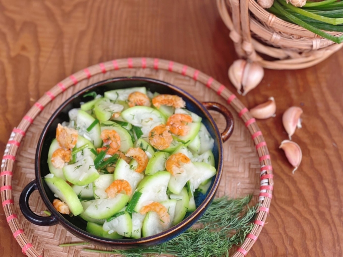 Cách làm bầu xào tôm khô, chỉ 15 phút là có món ngon chiêu đãi cả nhà - Ảnh 2