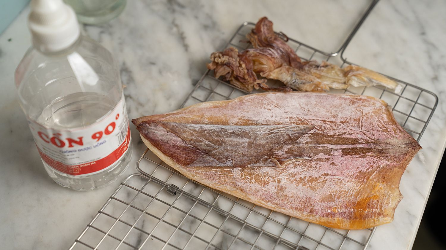 3 mẹo chọn mực khô dày mình, ngọt thịt mỗi khi đi du lịch biển