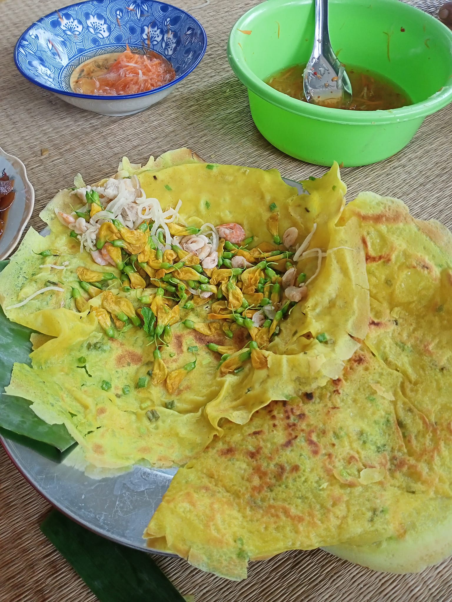 6 món đặc sản từ bông điên điển mà bạn không nên bỏ qua khi đến miền Tây mùa nước nổi - Ảnh 1