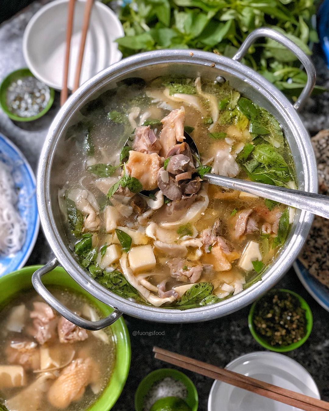3 món lẩu đặc sản Đà Lạt, số 2 không chỉ nổi tiếng cả nước mà còn có nhiều bản biến tấu hấp dẫn - Ảnh 1