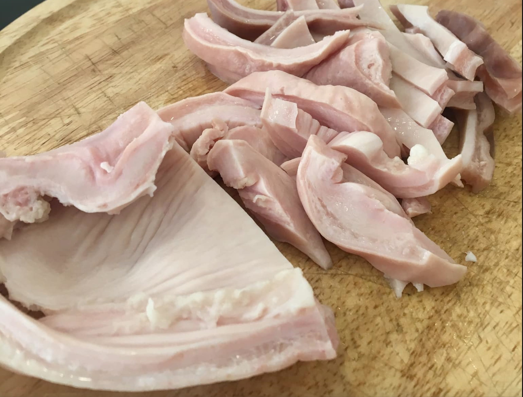 Cách luộc dạ dày giòn, thơm, trắng trẻo bất bại mà không tốn thời gian