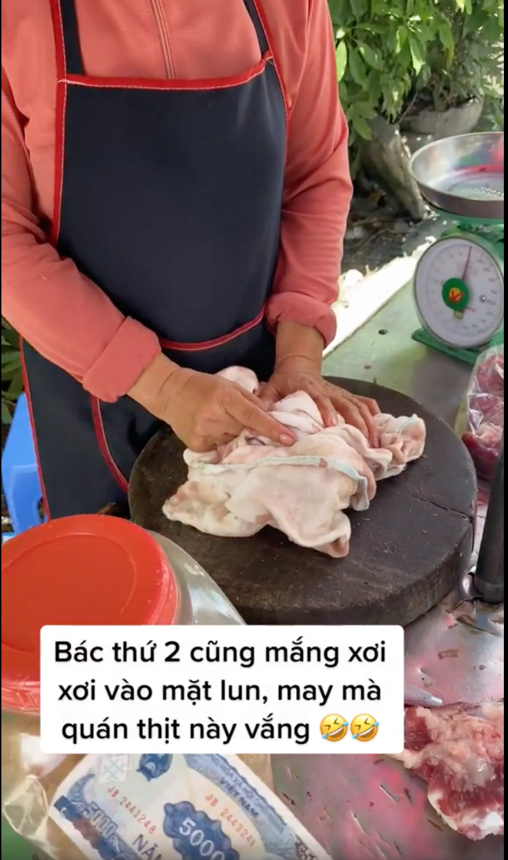 Bắt trend cầm 5 ngàn ra chợ, nam thanh niên nhận cái kết đắng từ các cô bán thịt  - Ảnh 2