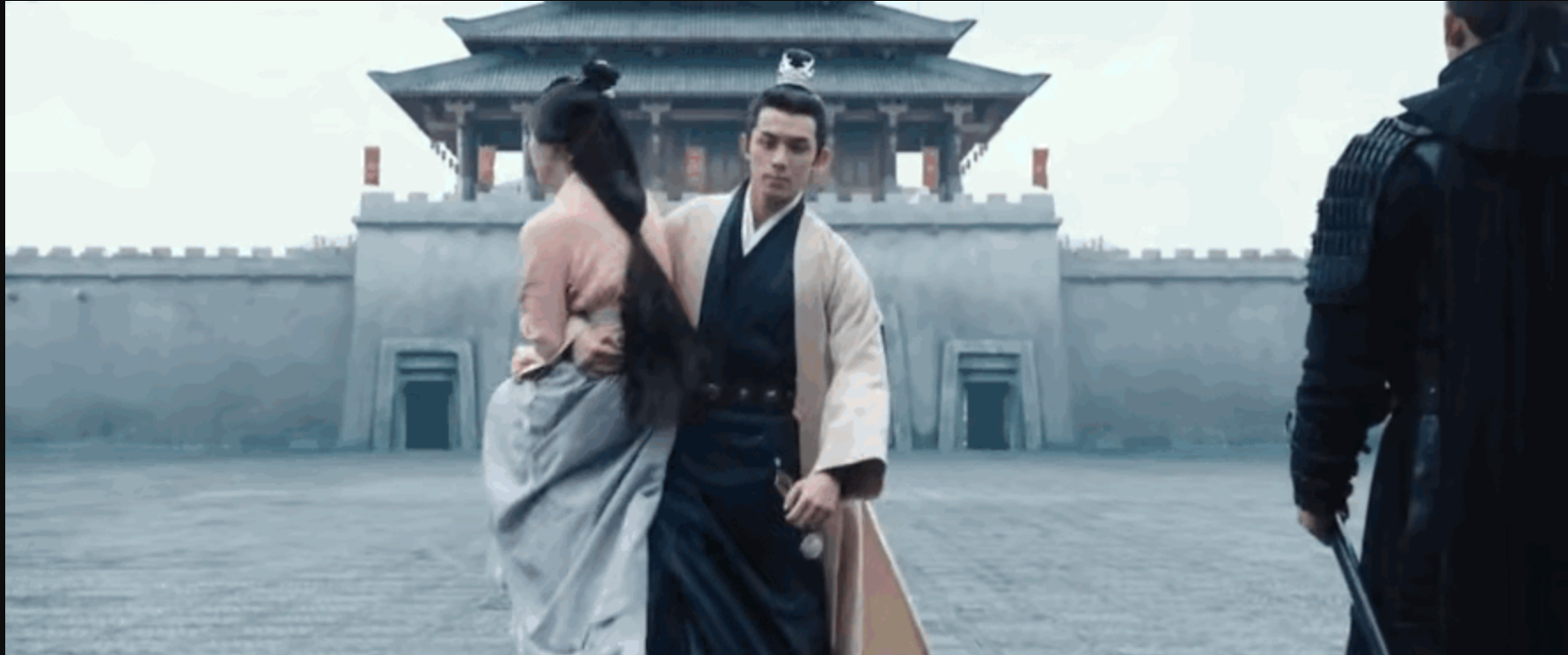 Triệu Lộ Tư “đọ” mặt mộc khi tham gia Keep Running cùng đàn chị Angela Baby - Ảnh 1