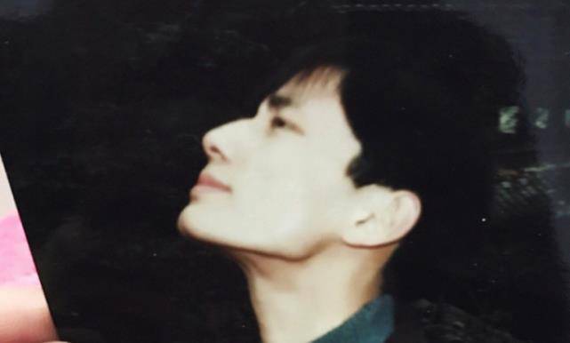 Lộ diện nhan sắc thời trẻ bố Triệu Lộ Tư, netizen bảo nhau “phải tìm gen tốt