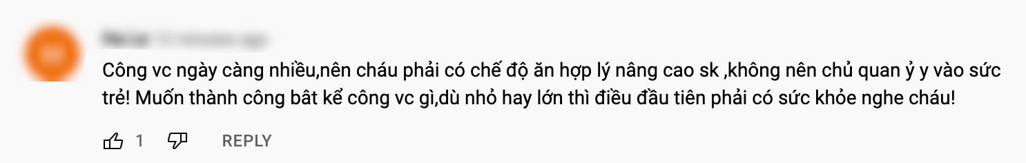 Quang Linh Vlogs khiến người hâm mộ xót xa khi chia sẻ bữa trưa chỉ có mì tôm trứng - Ảnh 1