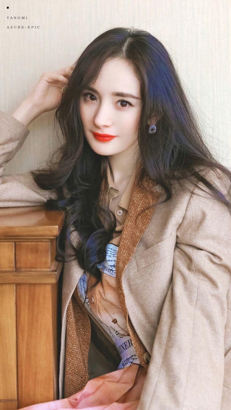 Dương Mịch bị tố giả tạo khi tuyên bố không biết bản thân có bao nhiêu tiền  - Ảnh 3