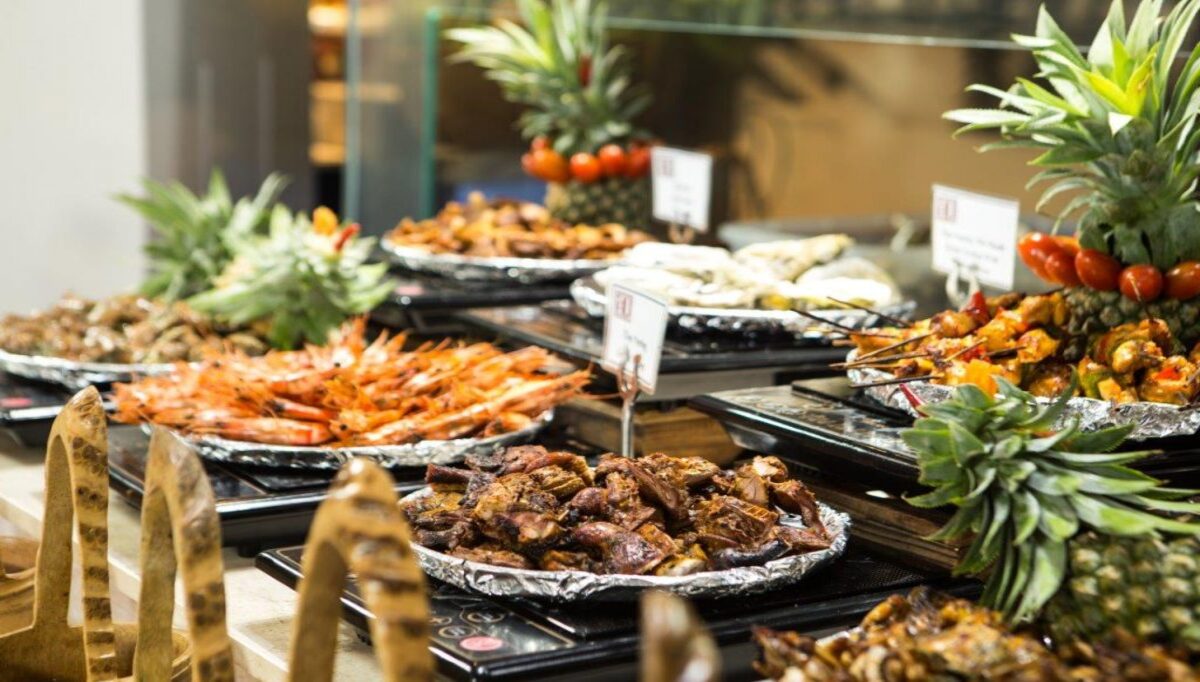 10 cách ăn buffet đúng để không bị "lỗ" mà ngon mãn nguyện