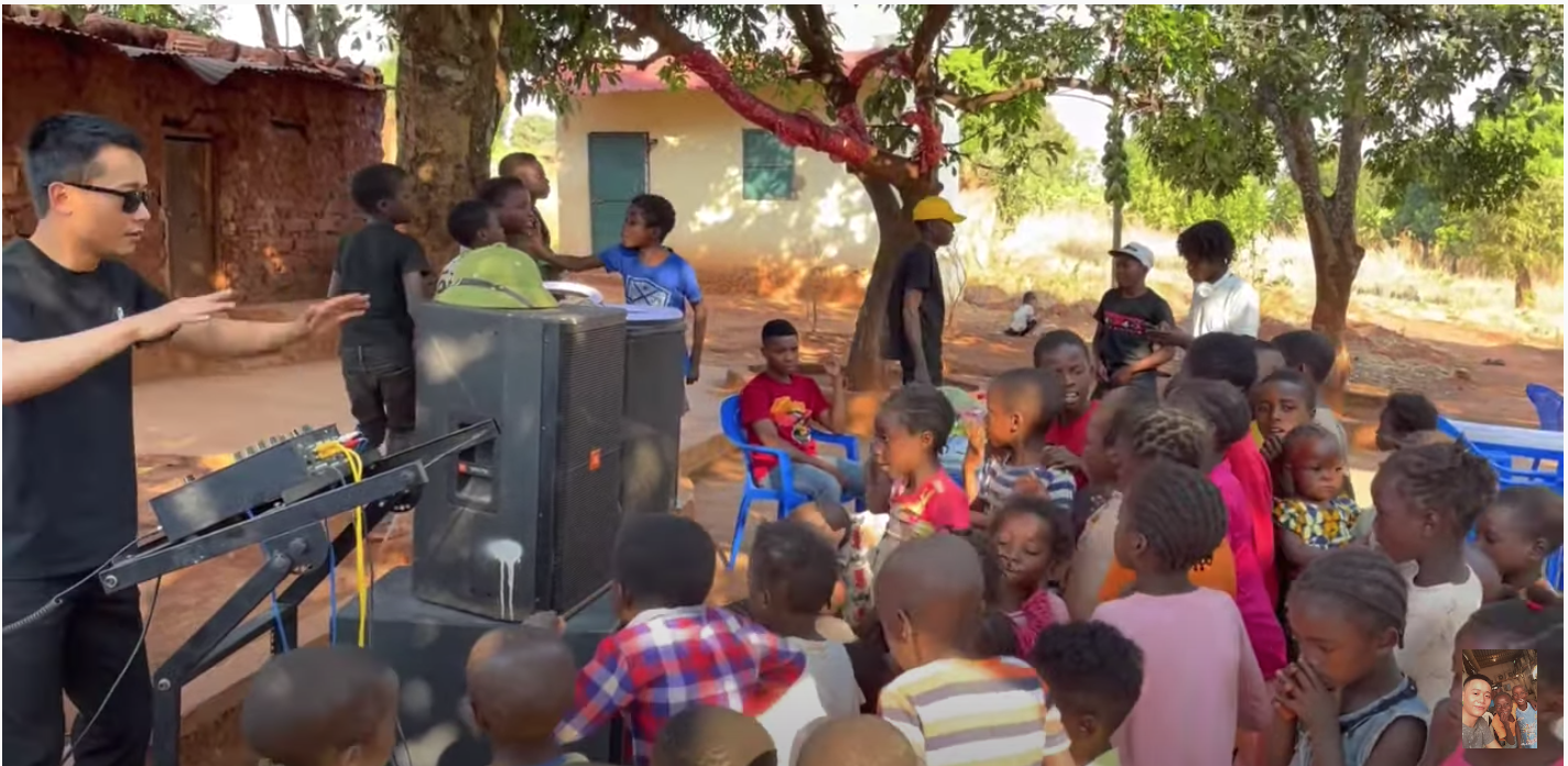 Quang Linh Vlogs chơi lớn mừng 3 triệu subscribers Youtube, livestream TikTok gần 3 tiếng - Ảnh 1