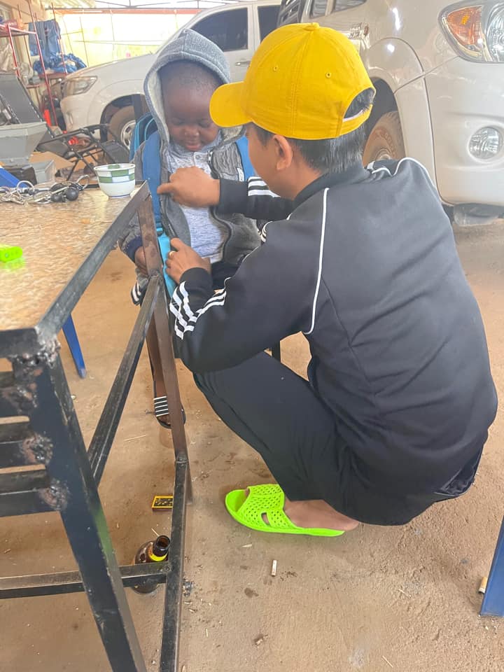 Quang Linh Vlogs bị “bắt quả tang”khi đang nâng niu “kỷ vật” Nọng Tiên để lại - Ảnh 1