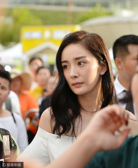 Dương Mịch được dự đoán là một trong những sao Hoa ngữ sẽ bùng nổ trong nửa cuối năm 2022 - Ảnh 1