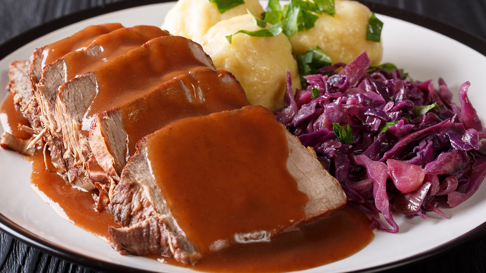 7 món đặc sản nổi tiếng mà bạn không nên bỏ qua khi đến Đức - Ảnh 1