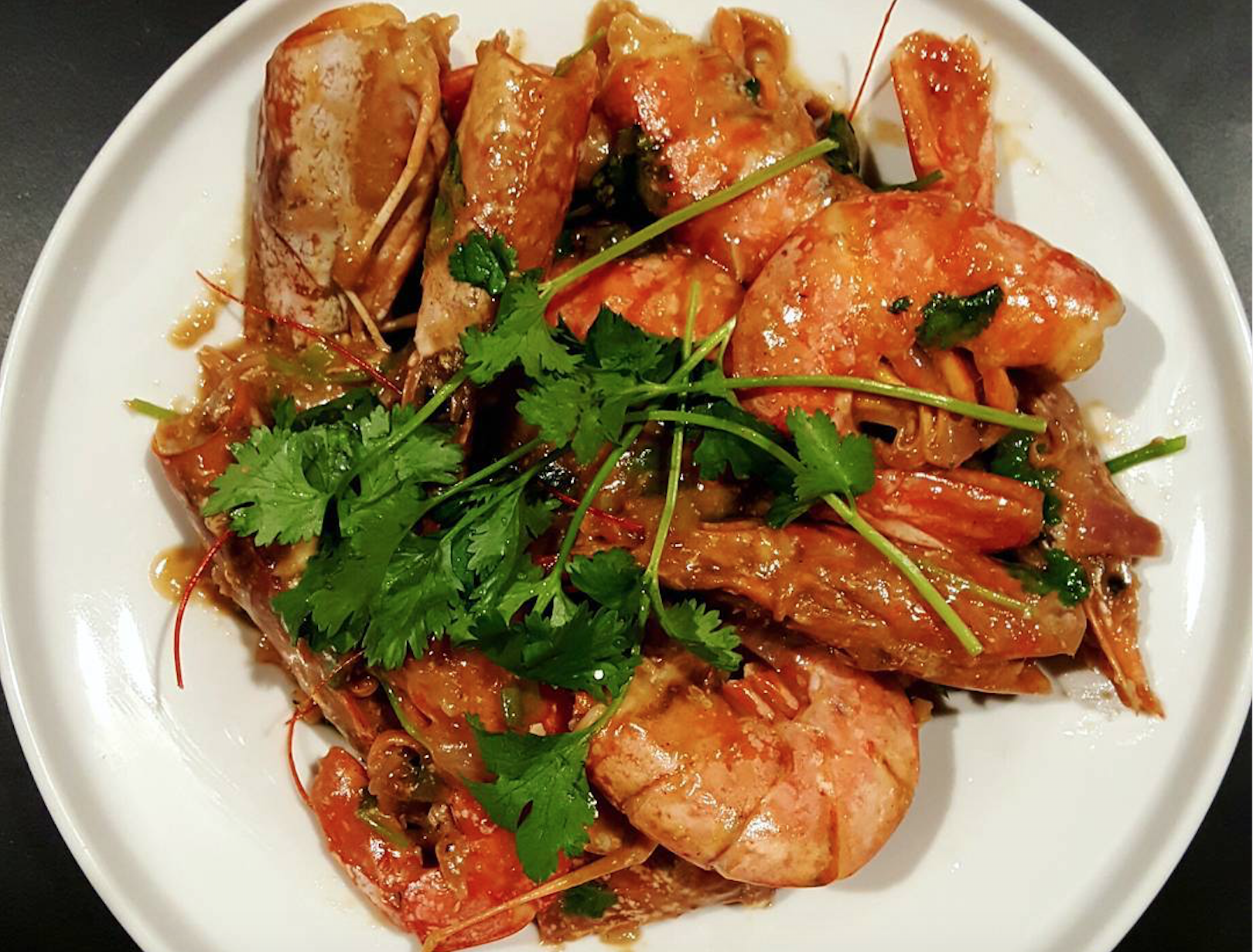 Cách làm tôm rang me chua ngọt: Công thức bất bại dành cho cả dân nhậu lẫn bữa cơm gia đình