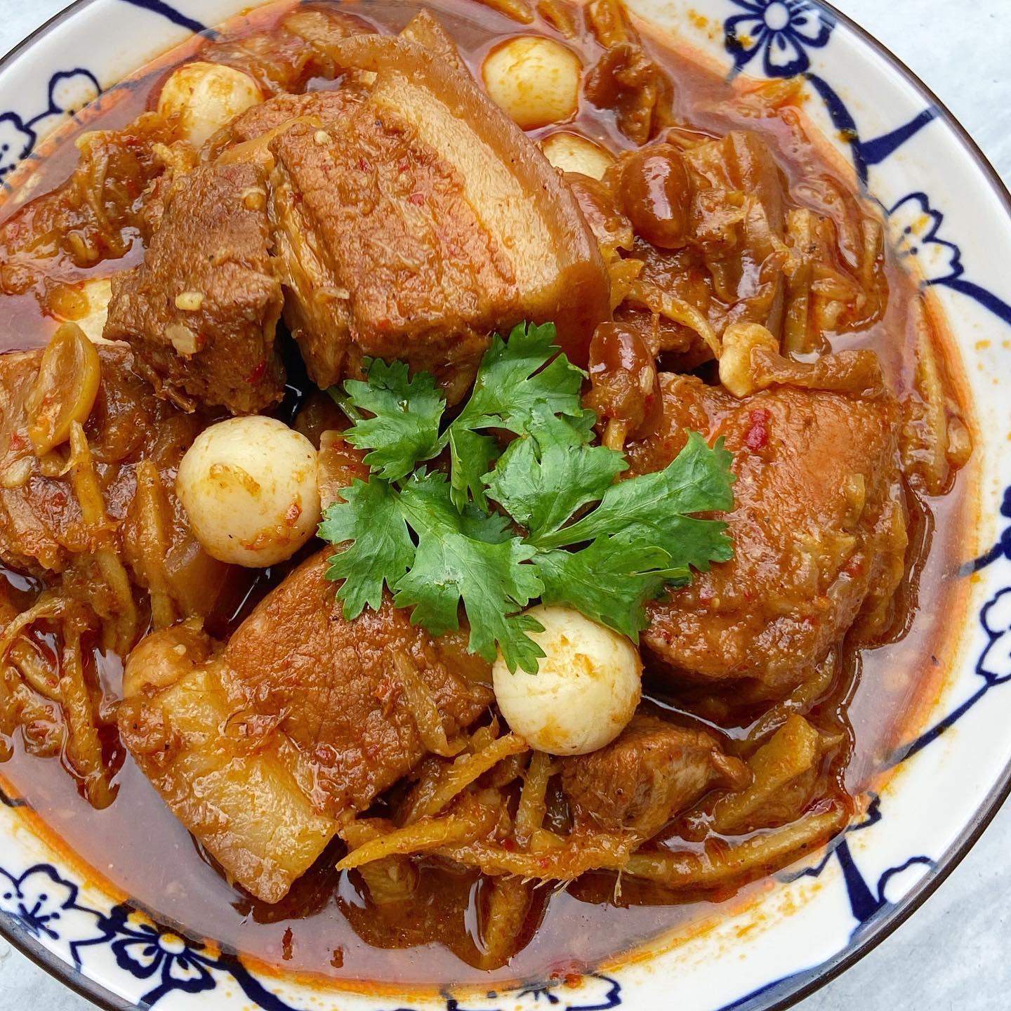 5 món đặc sản nổi tiếng Chiang Mai, số 2 là món ăn vặt có cách thưởng thức khá lạ miệng - Ảnh 1