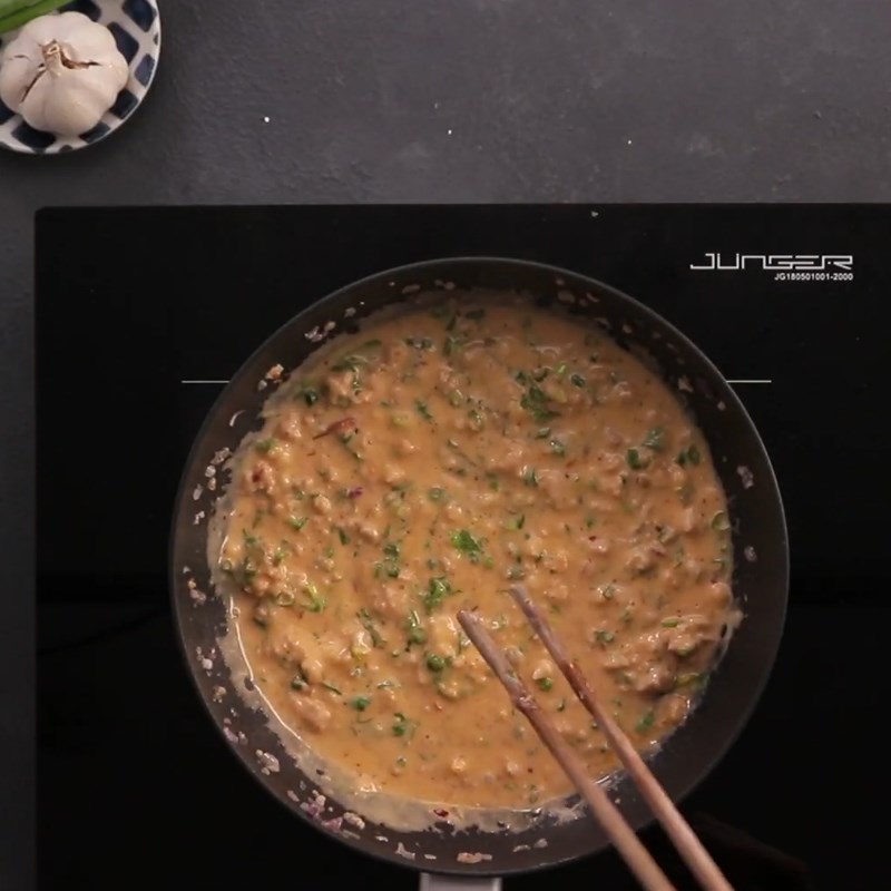 Cách làm nấm kim châm chiên giòn, chỉ 15 phút là có món ăn vặt giòn rụm, đậm đà - Ảnh 2