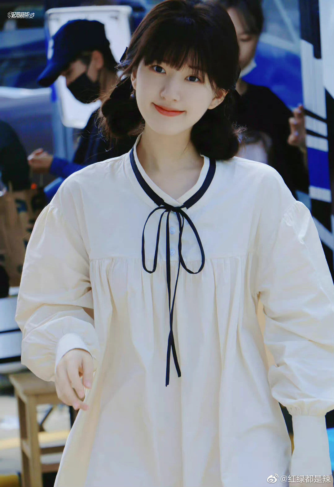 Triệu Lộ Tư vui vẻ khoe ảnh cùng dàn diễn viên tham gia Tinh hán xán lạn - Ảnh 6