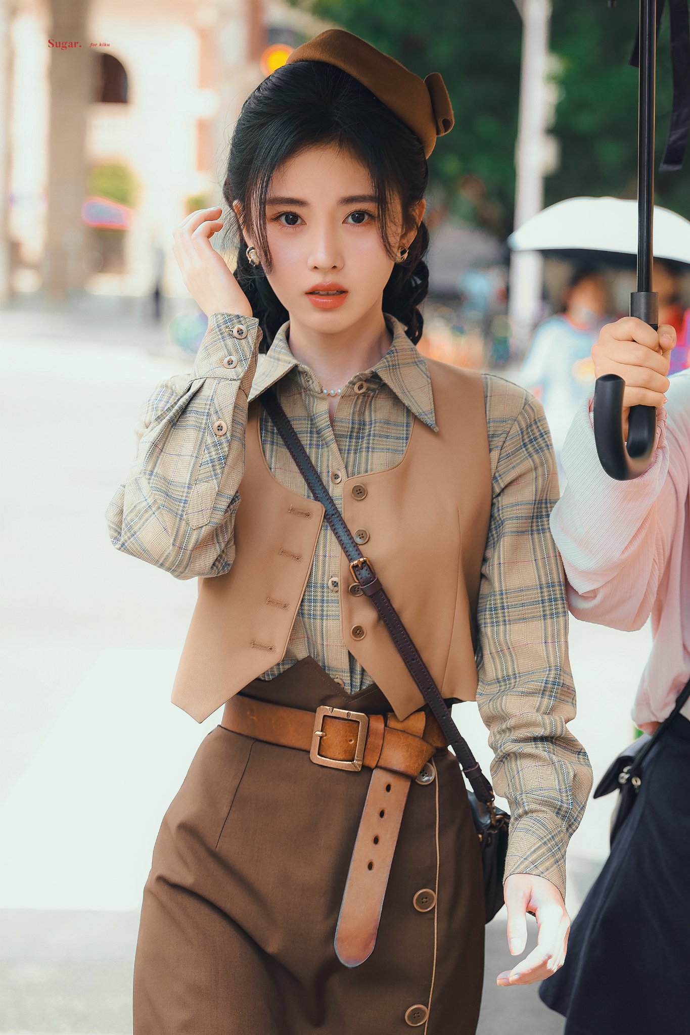 Hé lộ tạo hình dân quốc “xinh như mộng” của Cúc Tịnh Y trong “Phấn Mặc Giang Hồ” - Ảnh 3