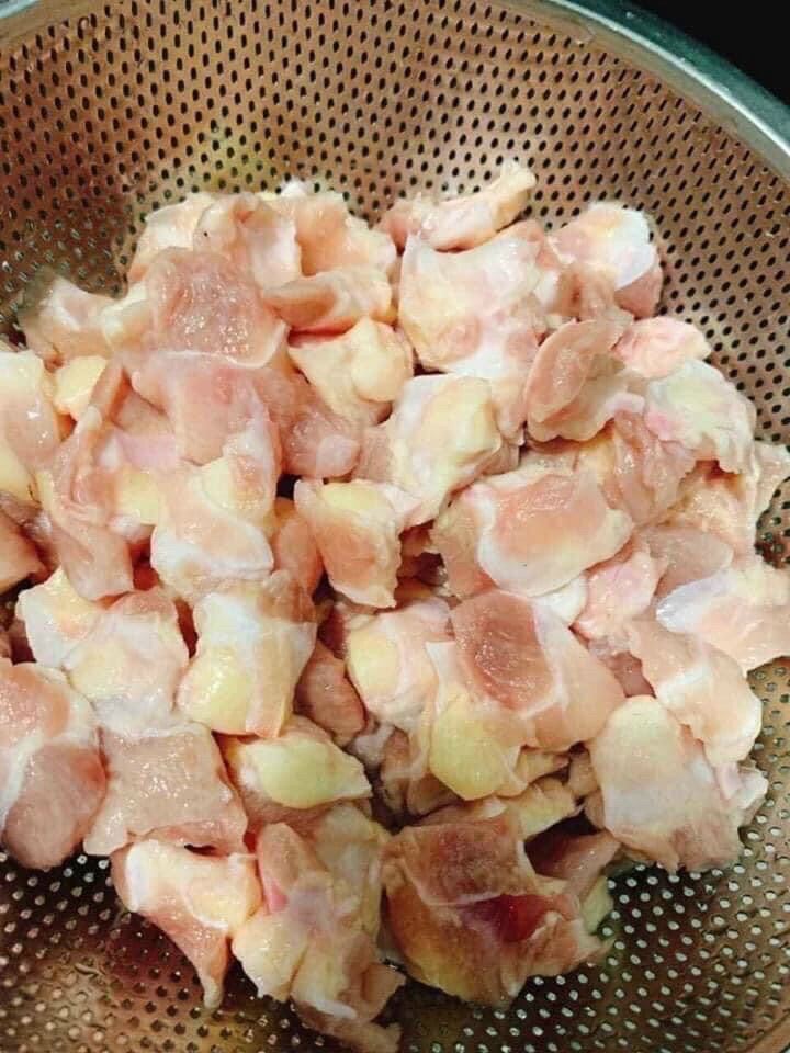 Cách làm sụn gà rang muối đậm đà, nhậu lai rai hay ăn cùng cơm nóng đều hợp - Ảnh 3