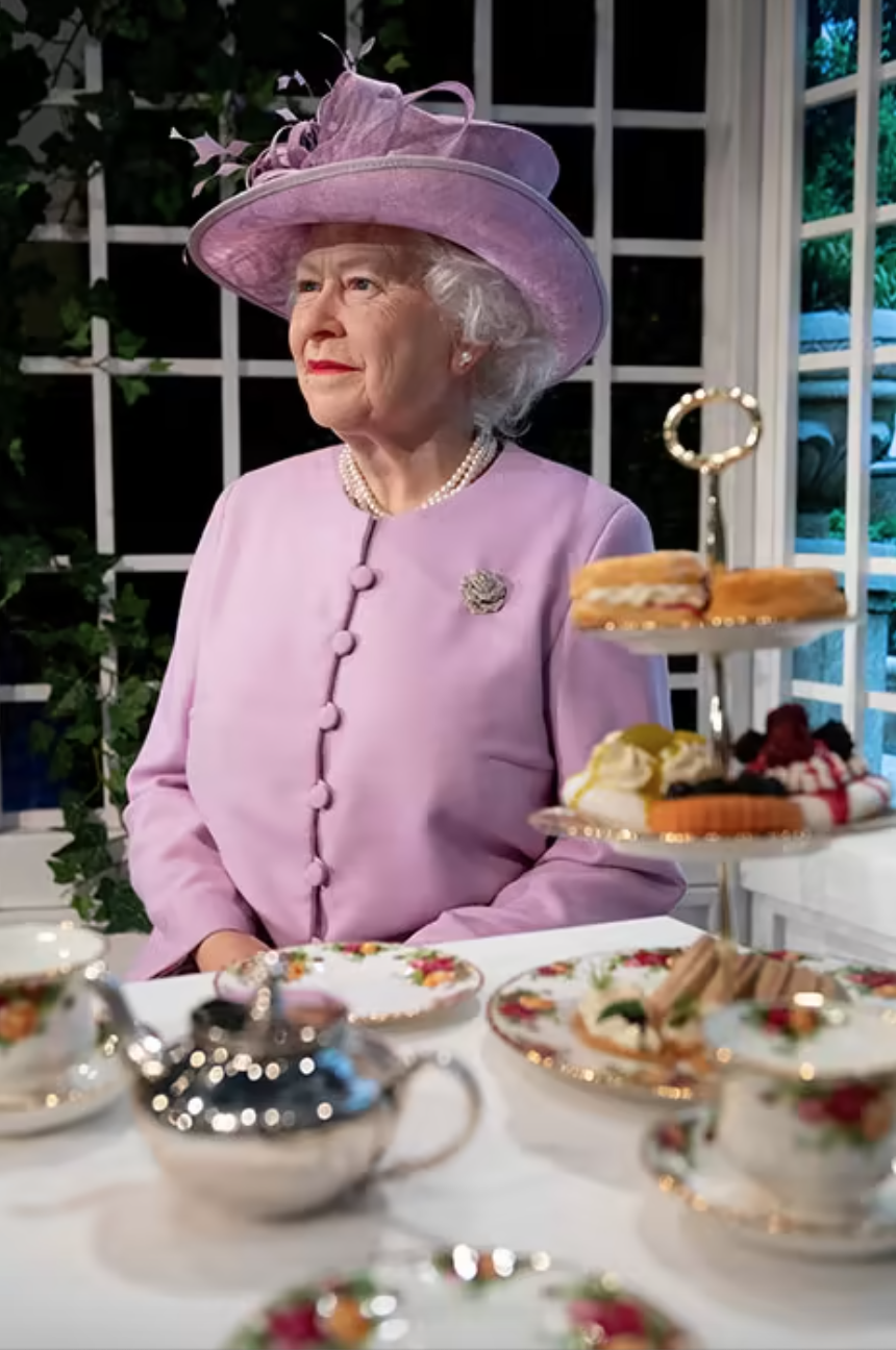 Bật mí món ăn vặt yêu thích nhất của Nữ hoàng Anh Elizabeth II - Ảnh 1