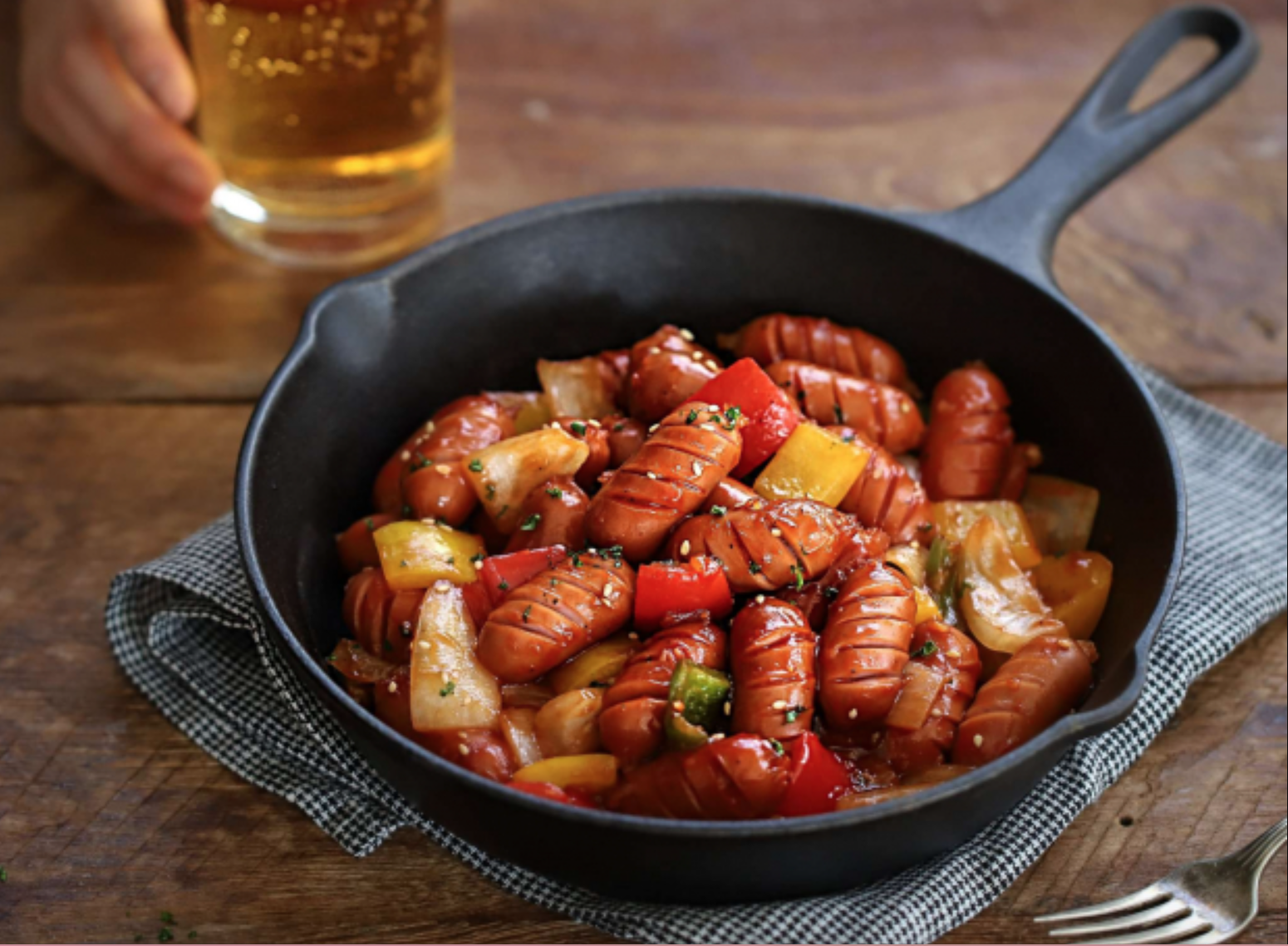 Cách làm xúc xích xào rau củ: Tuyệt chiêu để trẻ nhỏ ăn rau một cách tình nguyện