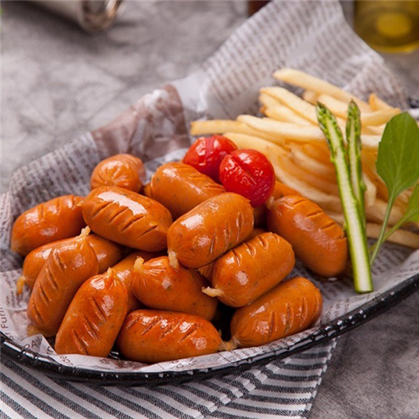 Cách làm xúc xích xào rau củ đậm đà, đẹp mắt và phù hợp với những bữa ăn ngày bận rộn - Ảnh 2