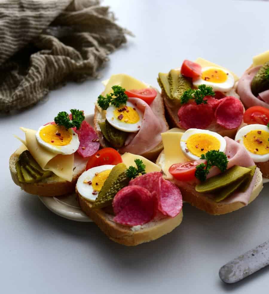 6 món ăn nổi tiếng của Thủ đô Prague, số 5 là món bánh truyền thống có cách chế biến đặc biệt - Ảnh 1