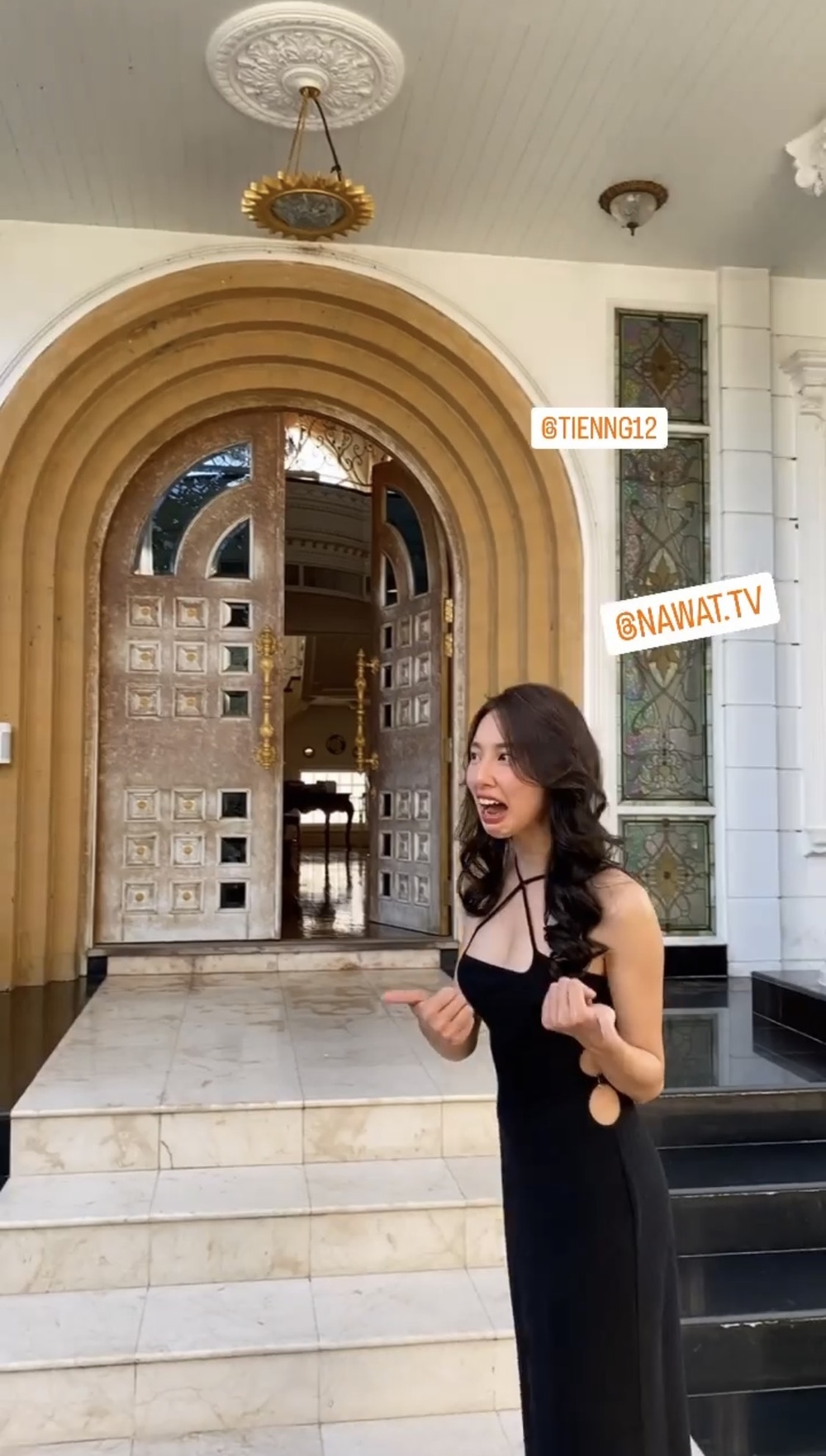 Thuỳ Tiên diện layout “nóng bỏng mắt” check-in tại biệt thự của Chủ tịch Miss Grand International - Ảnh 1