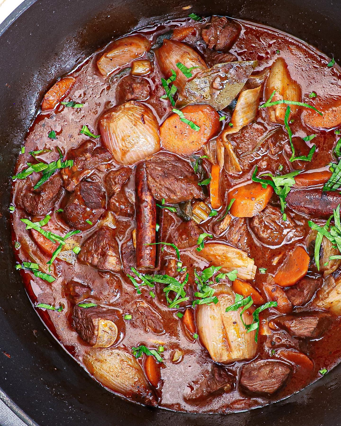 7 món ăn nổi tiếng của ẩm thực Hy Lạp, số 4 là loại bánh “vỏ ngọt nhân mặn” lạ miệng - Ảnh 1