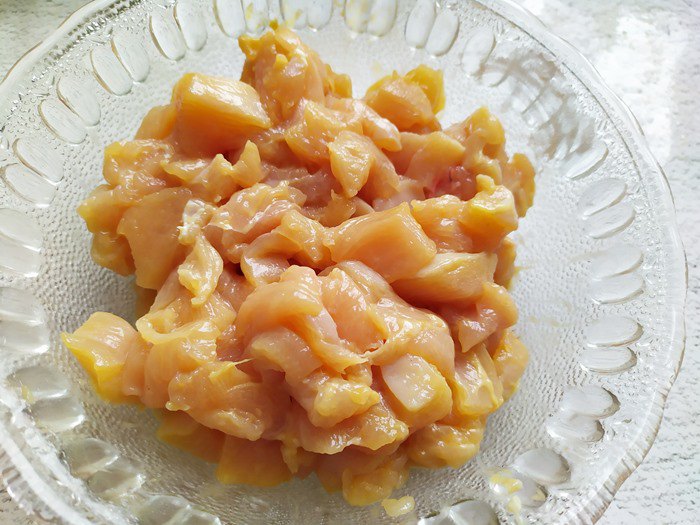 Cách làm thịt gà xào măng tây, chỉ 15 phút là có món ăn đậm đà, đưa cơm số 1 - Ảnh 1