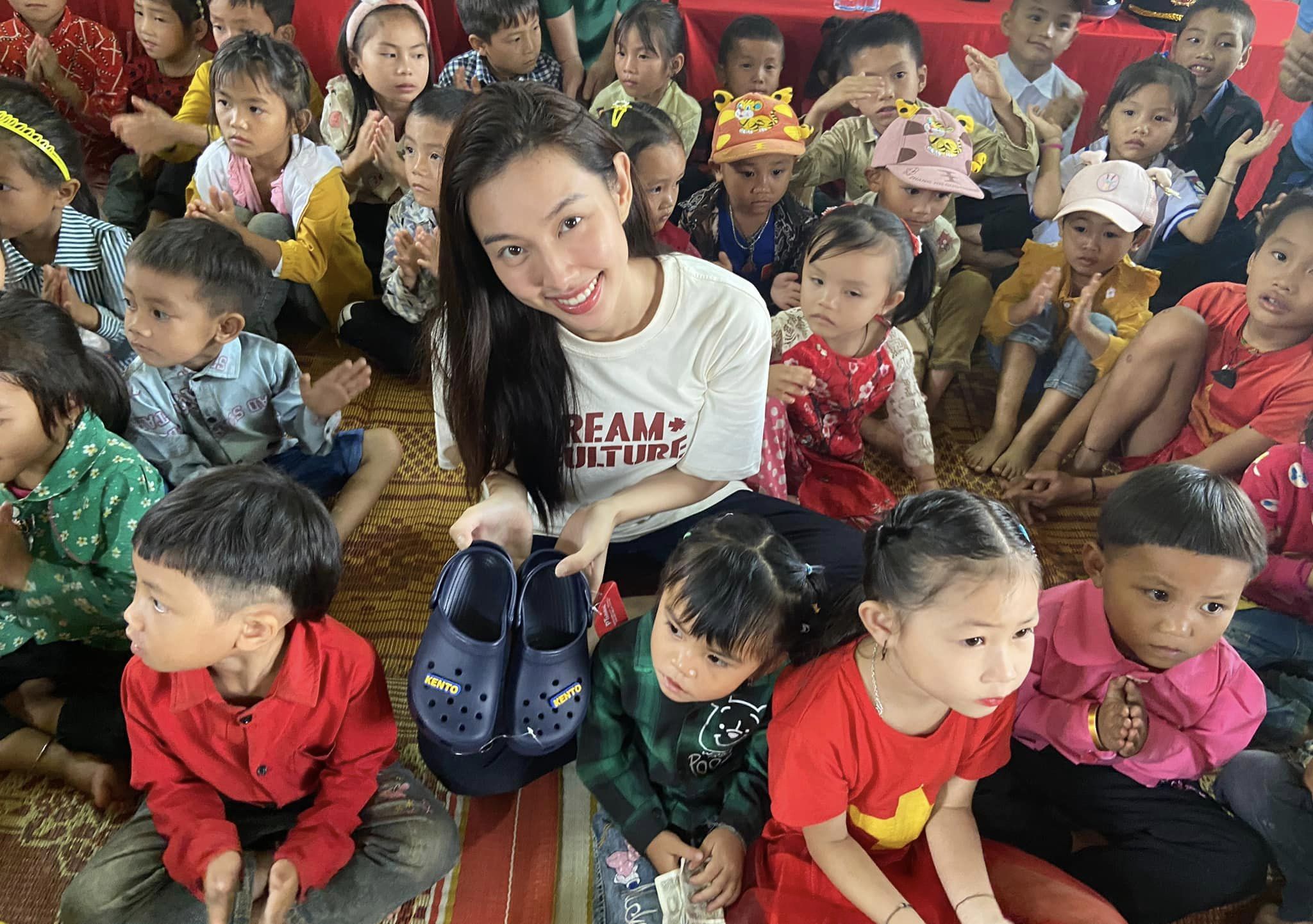 Thuỳ Tiên bị phản ứng khi kêu gọi ủng hộ miền Trung vào tài khoản cá nhân