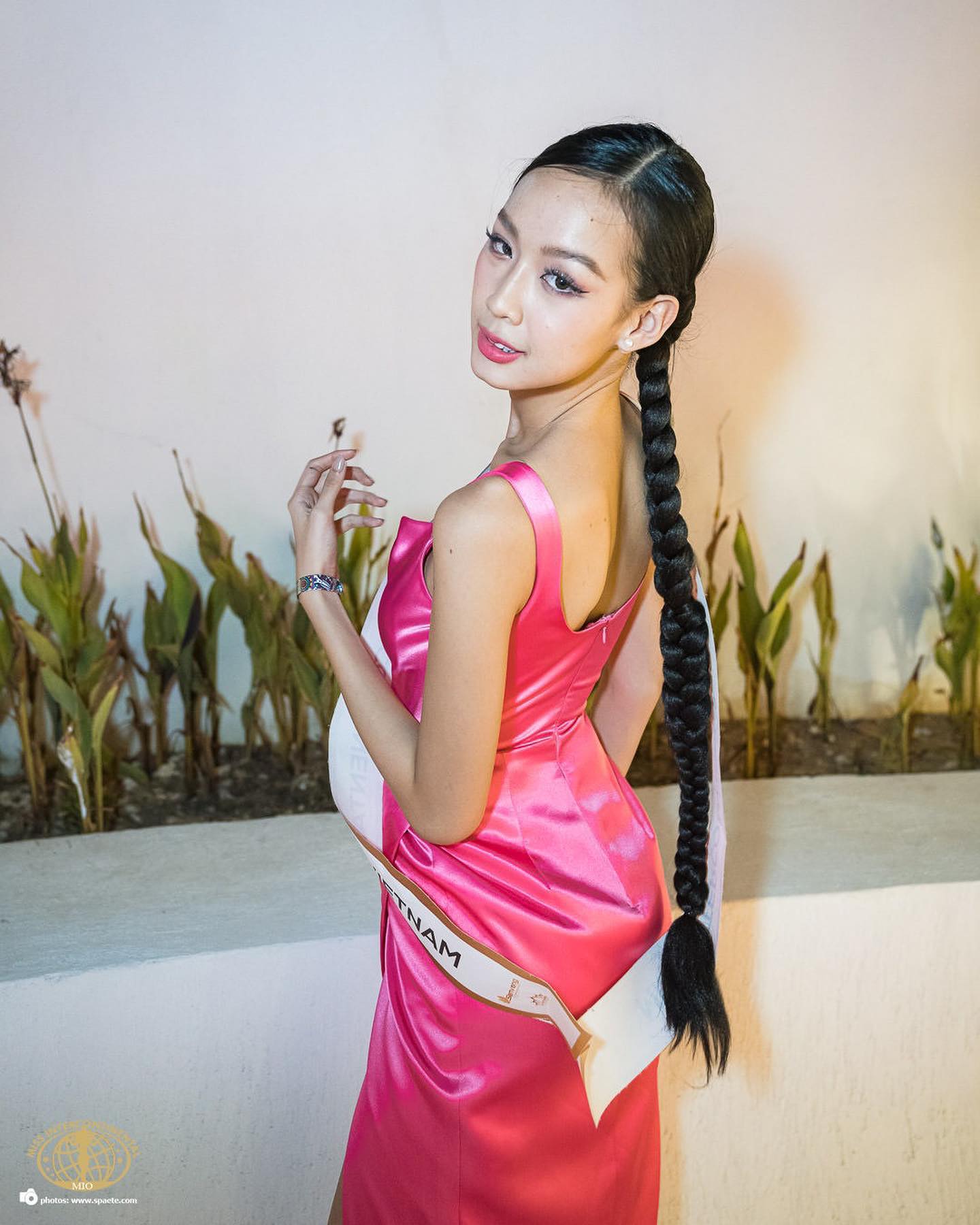 Bảo Ngọc bị nhiếp ảnh Miss Intercontinental “dìm hàng”, biến chiều cao 1m85 thành 1m58 - Ảnh 2