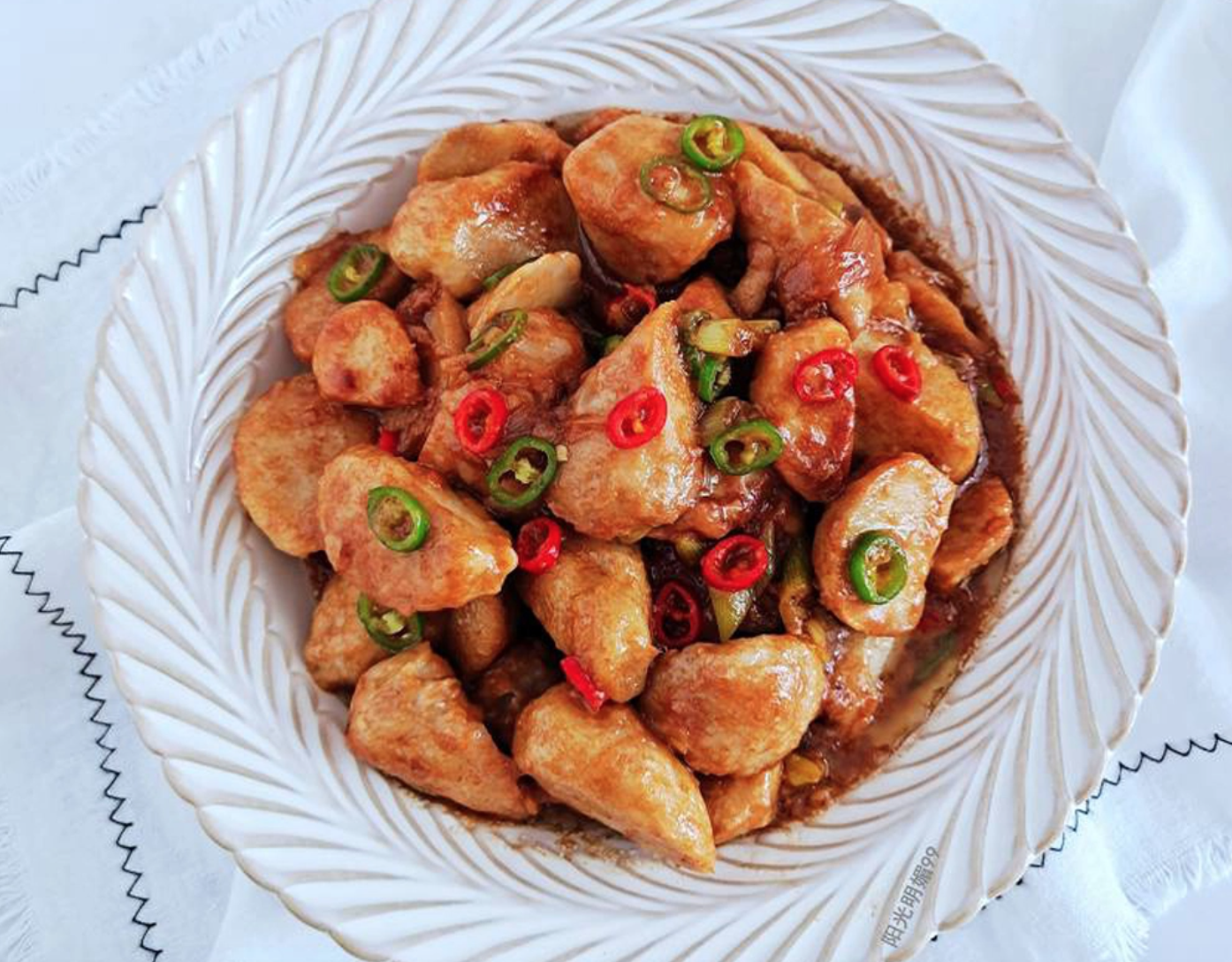 Cách làm khoai sọ rim mặn ngọt: Ăn chay hay ăn mặn đều mê tít