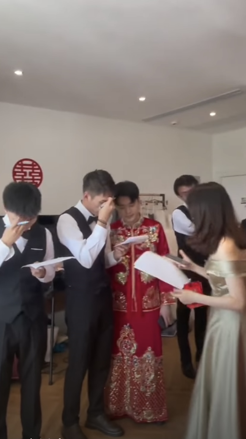 Tham gia đám cưới, phù rể phải làm xong bài thi IELTS Listening mới được rước dâu về - Ảnh 1
