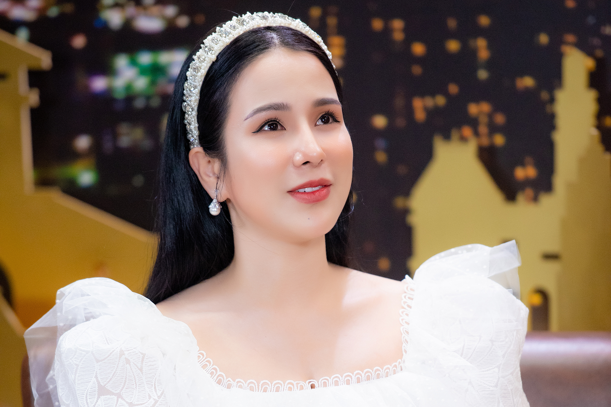 Diệp Lâm Anh nhập viện sau khi phát hiện ra xe cá nhân bị gắn định vị