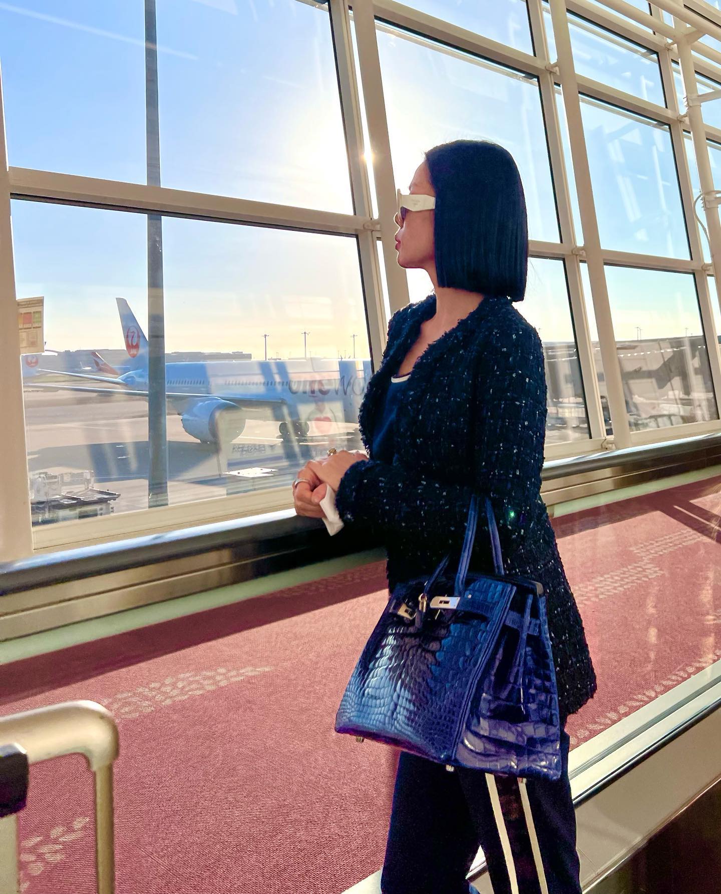 Lệ Quyên diện đồ da gợi cảm, háo hức chụp ảnh check-in như lần đầu đến Mỹ - Ảnh 1