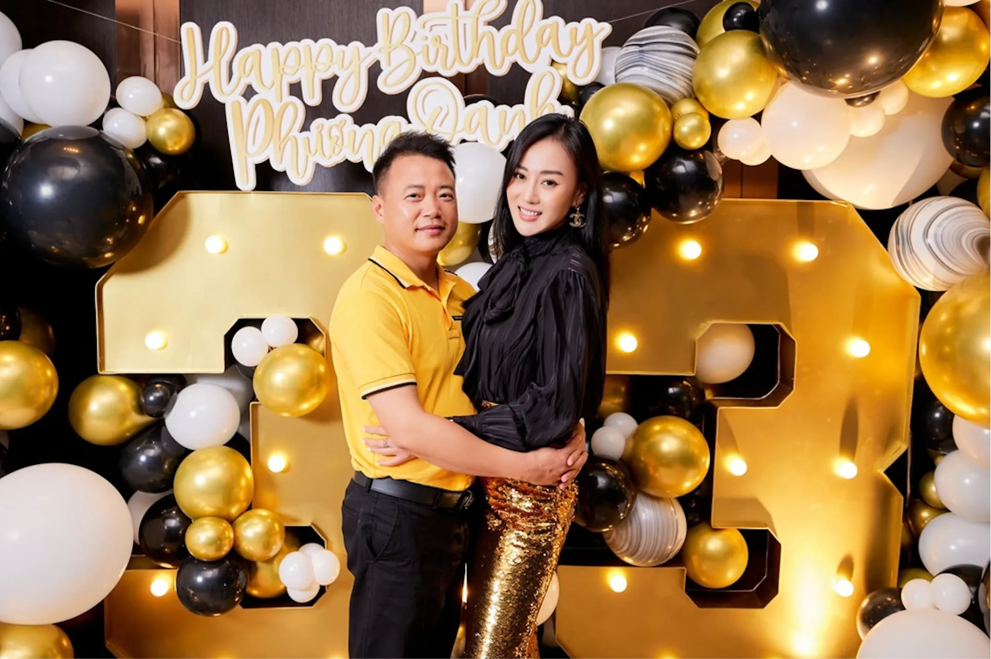 Phương Oanh bất ngờ có động thái lạ khi vợ Shark Bình tuyên bố kiện