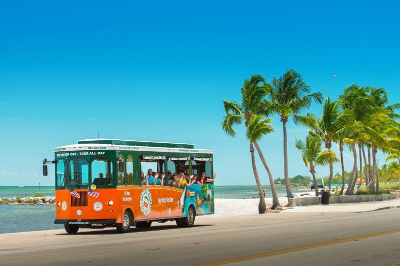 Du lịch theo tour và những cái