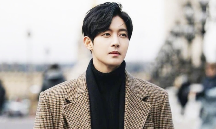 Mỹ nam 'Vườn sao băng' Kim Hyun Joong thừa nhận từng sửa mũi