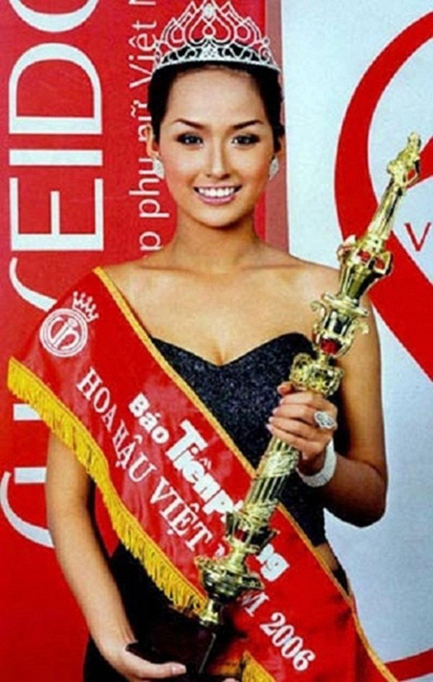 Mai Phương Thúy lúc mới đăng quang năm 2006 với vòng ngực 86cm