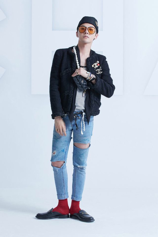 G-Dragon chất chơi khi diện áo vải tweed thời thượng kết hợp cùng quần jeans rách cá tính