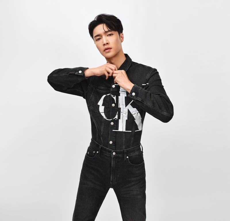 Trương Nghệ Hưng đầy nam tính, mạnh mẽ, thanh lịch trong trang phục của Calvin Klein