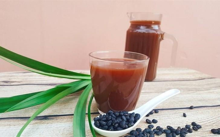 Uống nước đậu đen còn giúp thanh lọc, giải độc cho cơ thể