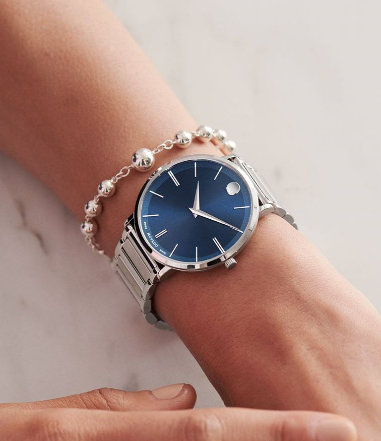 Đồng hồ tối giản là lựa chọn hoàn hảo cho phái đẹp tuổi 30.