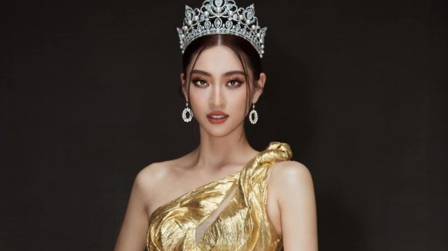 Lương Thùy Linh, Đỗ Thị Hà và các đàn chị cùng đụng hàng mẫu váy